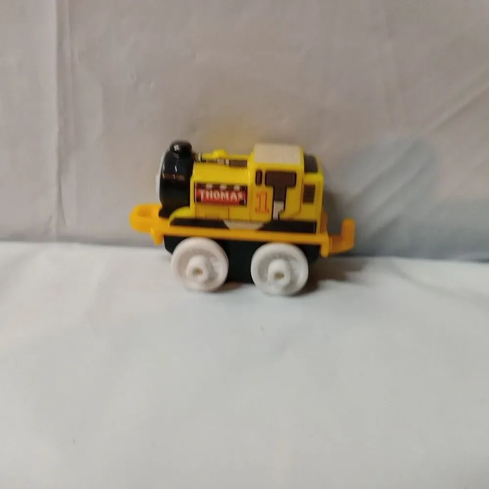 Thomas & Friends MINIS - Construction Thomas the Tank Engine - 2014 Mattel Train